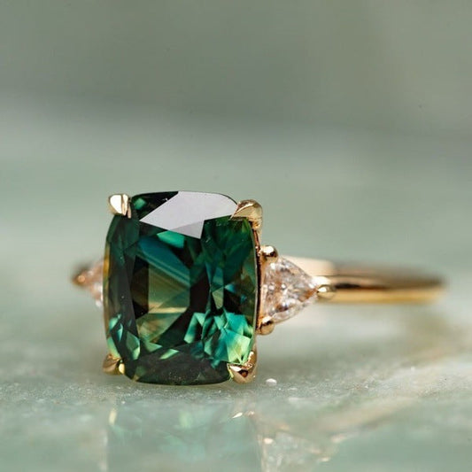 Bague en pierre précieuse verte inspirée des années vintage | Or