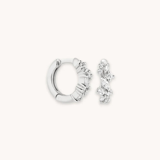 Boucles d'oreilles huggies en cristal | Or blanc