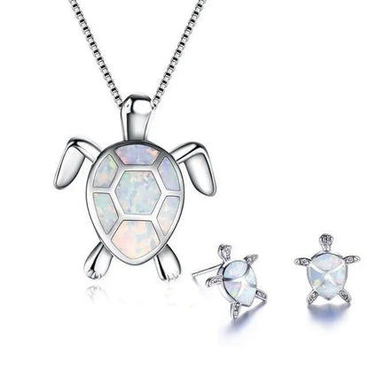 Ensemble de collier et boucles d'oreilles avec tortue de mer en opale | Or blanc